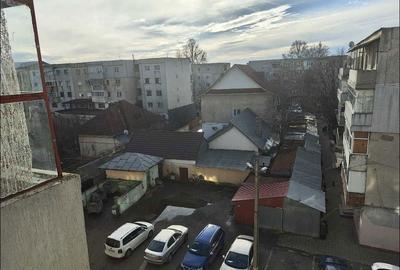 Apartament cu 2 camere decomandat în Central - 6