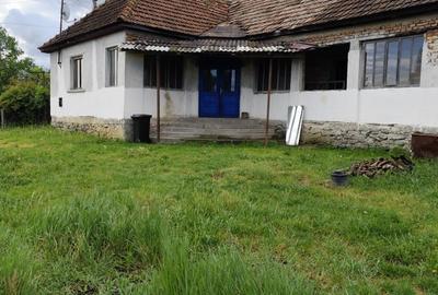 Casă cu 4 camere în Aleuș - 3