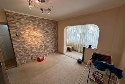 Apartament cu 3 camere decomandat, mobilat în Micălaca - 1