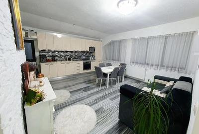 Apartament cu 4 camere decomandat în Alfa - 4