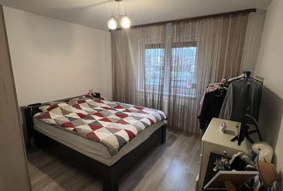 Apartament cu 2 camere decomandat în Tractorul - 3