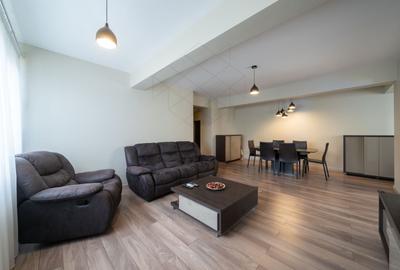 Apartament cu 4 camere decomandat, mobilat în Herăstrău