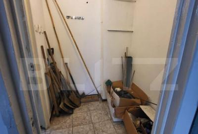 Spatiu comercial de vanzare, zona Micro III - 5