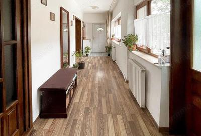 Casă cu 5 camere cu Teren 2085 Mp în Călugareni - 1