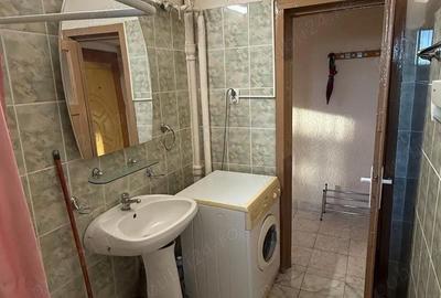 Apartament cu 2 camere decomandat în Cartierul Traian - 3