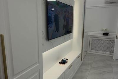 Apartament cu 3 camere decomandat în Exterior Vest