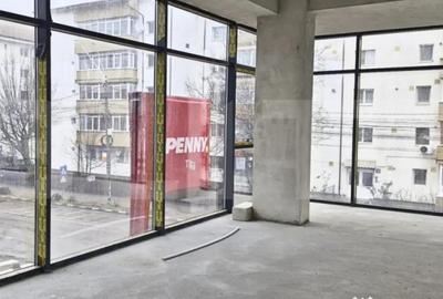 Spațiu comercial, de 150 mp, în Central - 3