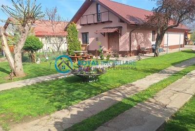 Casă individuală cu 4 camere cu Garaj în Lipănești - 1