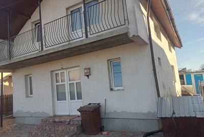 Casă cu 3 camere în Central - 1