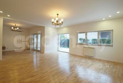 Vila spatioasa cu 6 camere si 500mp teren - 3