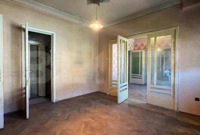 Apartament cu 4 camere decomandat în Unirii - 13
