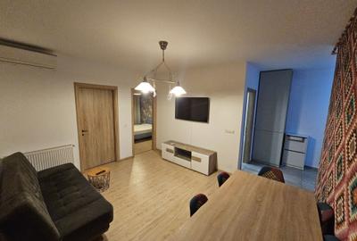 Apartament cu 3 camere decomandat în Runcu - 5