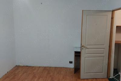 Proprietar Apr 1 Camera - 3