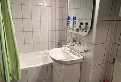 Apartament cu 3 camere - zona Centru - Independentei - 6