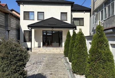 Casă cu 4 camere în Central - 4