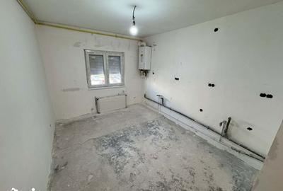 Apartament cu 2 camere decomandat în Micro 17