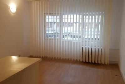 Apartament cu 2 camere semidecomandat în Sala Palatului - 2