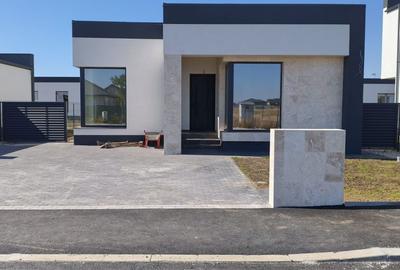 Casa 3 Camere, Finisaje Premium, Curte Amenajata, Statie STV - 1