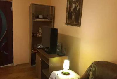 Apartament cu 3 camere semidecomandat în Central - 6