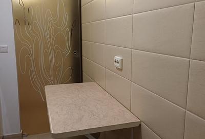 Apartament cu 3 camere semidecomandat în P-ța Unirii - 2