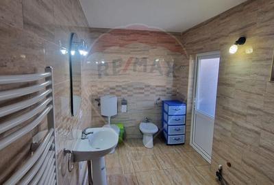 Casa / Vila cu 4 camere de vanzare in zona Central Oras Buhusi - 22