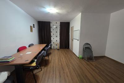 Jean Steriadi, 10 minute metrou 1 Decembrie 1918, stradal, scoala 82 - 1