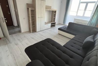 Garsonieră decomandată în Central