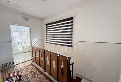 Casă cu 8 camere cu Teren 1300 Mp în Păulești - 9