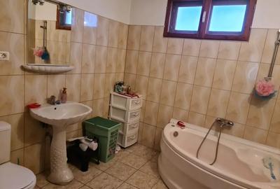 Casă cu 6 camere în Micălaca - 4