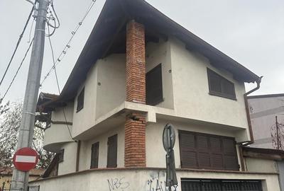 Bucurestii Noi vanzare vila demisol parter mansarda Metrou Jiului - 2
