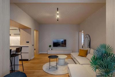 Apartament cu 3 camere semidecomandat, mobilat în Ștefan cel Mare