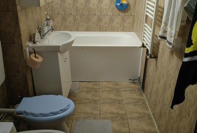 Apartament cu 3 camere semidecomandat în Podul de Piatră - 6