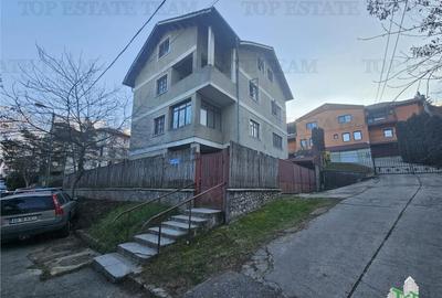 Vila spatioasa 11 camere la gri in centru Pitesti - 8