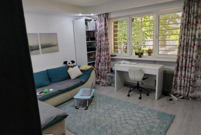 Apartament cu 2 camere semidecomandat, mobilat în Unirii