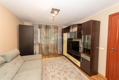 Apartament decomandat cu 2 camere de vanzare in zona Titan - Auchan