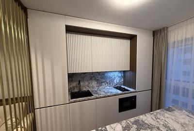 Apartament cu 2 camere semidecomandat, mobilat în Tractorul - 3