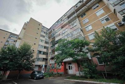 Apartament cu 3 camere de vanzare, in zona Rogerius - 11