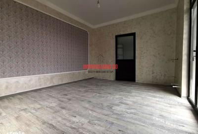 Casă cu 8 camere cu Teren 250 Mp în Titan - 16