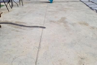 Casă cu 6 camere cu Canalizare în Central - 1