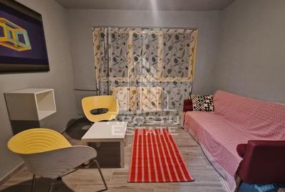 Garsonieră nedecomandată, mobilată în Complex Studențesc