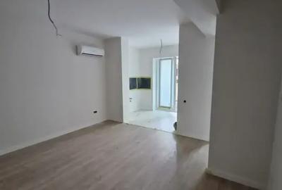 Garsonieră decomandată în Titan - 2