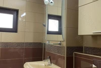 De vanzare Apartament 4 camere - 7