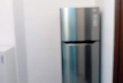 Garsonieră în Titan - 2