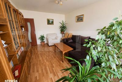 Apartament cu 3 camere decomandat în Micro 12 - 5