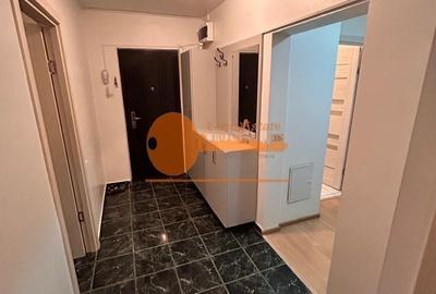 Apartament 3 camere decomandat | Centrală proprie | Bloc 1989 | 2 băi - 8