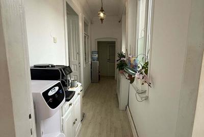 Spațiu comercial, de 120 mp, în Central