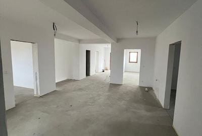 Casă cu 3 camere în Central - 15