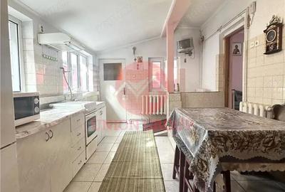 Casă cu 10 camere cu Canalizare în Faleza Nord - 3