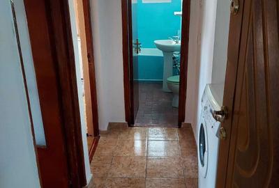 Garsonieră decomandată în Broșteni - 2