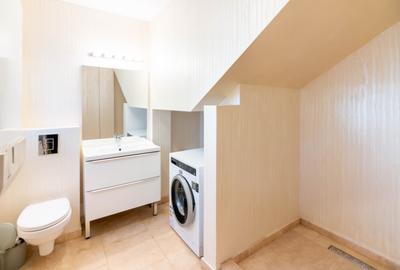 Vila 4 camere, 2 parcari zona Rond OMV- Pipera - 1